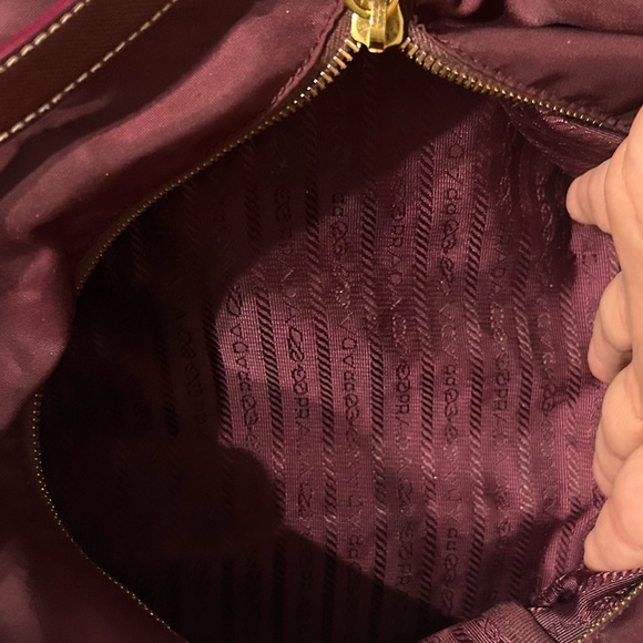 Prada shoulder bag/crossbody mini duffle. - Picture 4 of 4